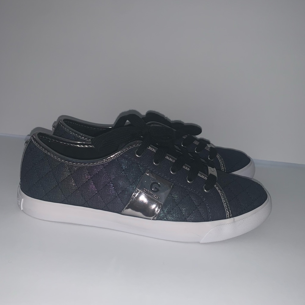New G by Guess Womens Iridescent Denim Blue Sneakers 9.5